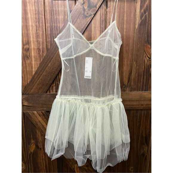Urban Outfitters Dresses & Skirts - Urban Outfitters Shear Tulle Mini Dress Top Size Small